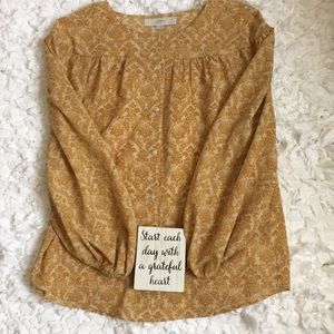 AT Loft scroll print top